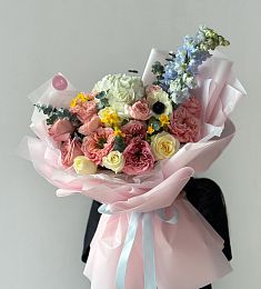 Букет "Anders" из гортензии, роз, дельфиниума и анемонов