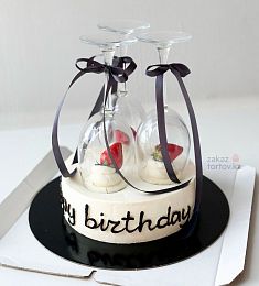 Сет с бенто "Сладкая вечеринка" торт с оригинальным декором из бокалов 