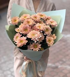 Букет "Фисташковый латте" из хризантем 