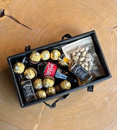 Мужской бокс "Royal". виски, кола, орешки и конфетки идеально для свидания