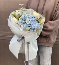 Букет "Серебрянка" из гортензий