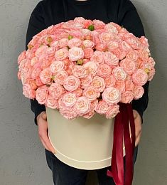 Букет в коробке "Феерия" 101 пионовидная роза 