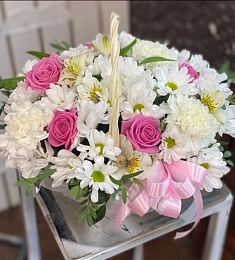 Композиция "Магия цветов" из альстромерий, роз, гвоздик и хризантем