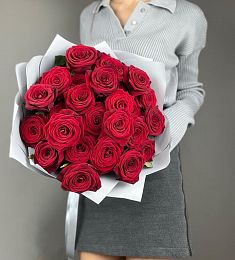 Букет из 25 красных роз "Forever and Always"