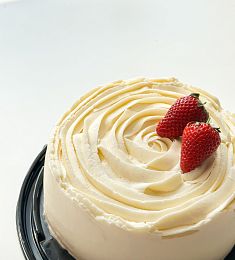 Торт Молочная девочка с малиной