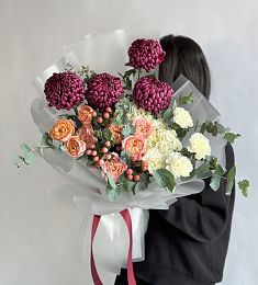Букет "Alexandre"  из гвоздик, гортензии и хризантем