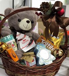 Новогодняя корзина "Мишка"