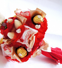 Букет из конфет "Маленькой Леди"