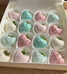 Клубничный бокс "Sweet serenity" клубника в итальянском шоколаде