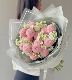 Нежный букет "Памела" из маттиолы и хризантемы