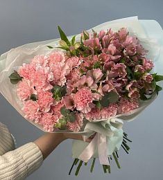 Букет "Прислина" из альстромерий и гвоздик