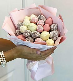 Клубничный букет "Moonle" из клубники в итальянском шоколаде