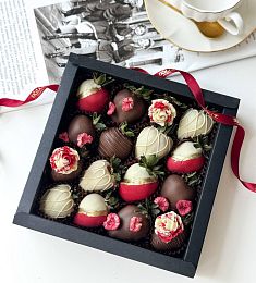 Клубничный бокс "Dolce Rose"