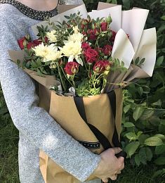 PACKAGE 1.0 букет из хризантем и роз