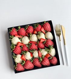 Клубничный бокс "Ароматный закат"  клубника в итальянском шоколаде