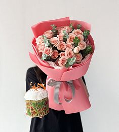 Сет "Святая Пасха" 2.0 букет из спрей роз и кулич