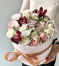 Клубничная коробка "Орхидея"