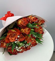 Букет "Летняя радость" из роз, альстромерий и гипсофилы