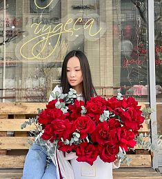 Композиция "Sherry" вывернутые красные розы в коробке