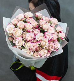 Букет «Жозефина» из спрей роз