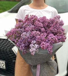 Букет "Сиреневый" с сиренью