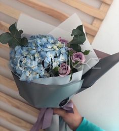 MINI 7.0 букет из гортензий и роз