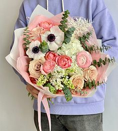 Букет "Harald" из гортензии, роз, сирени и анемонов