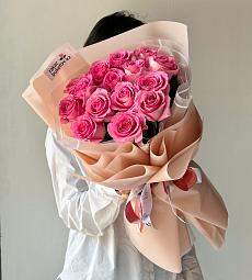 15 розовых голландских роз