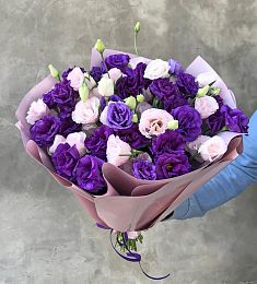 Букет из 29 лизиантусов