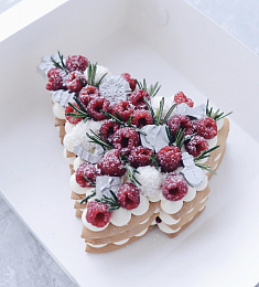 Торт "Малиновая ель"