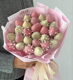 Клубничный букет "Emma" клубника в итальянском шоколаде