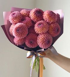 Букет из 19 георгинов