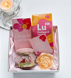 Подарочный бокс "Сладкая жизнь" идеально собран для любителей чая