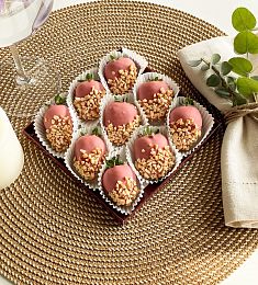 Клубничный бокс "Розовый арахис" клубника в розовом шоколаде