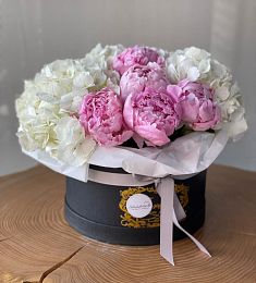 Композиция в коробке "For you"