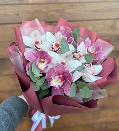 Букет "Eloise" их орхидей и эвкалипта